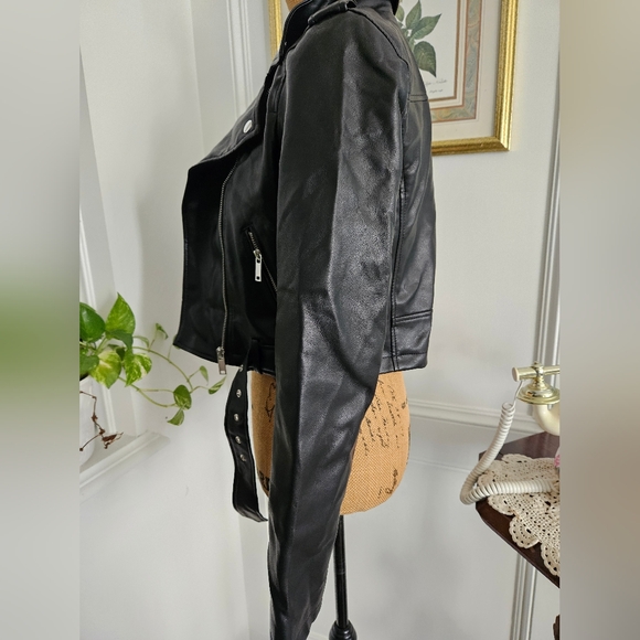 Moto jacket. Black faux moto jacket. Size S - Picture 4 of 7